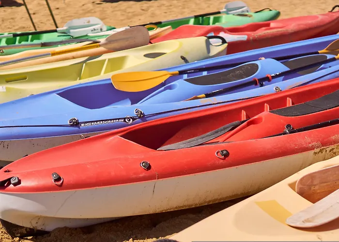 Lovely With Two Fenced Garden Daire *