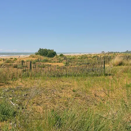 Διαμέρισμα Lovely With Two Fenced Garden *