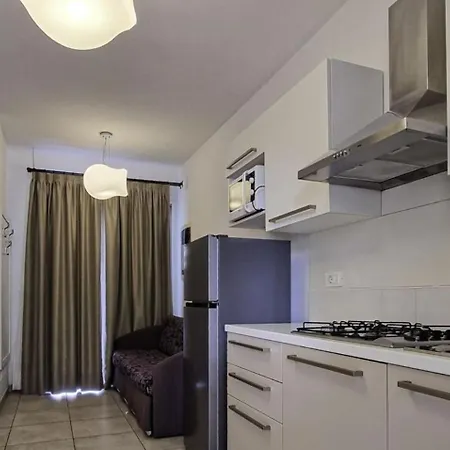 Lovely With Two Fenced Garden Διαμέρισμα Μπιμπιόνε