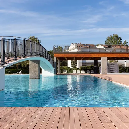 Lejlighed Lovely With Solarium And Swimming Pool *