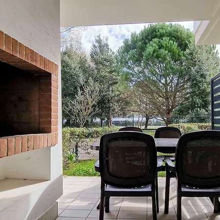 Lejlighed Lovely With Solarium And Swimming Pool