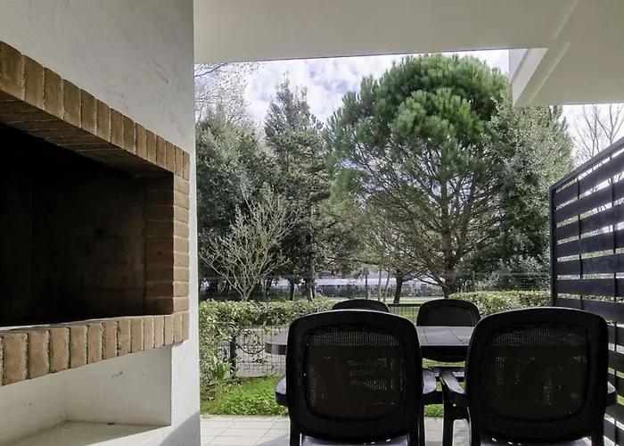 Lovely With Two Fenced Garden *