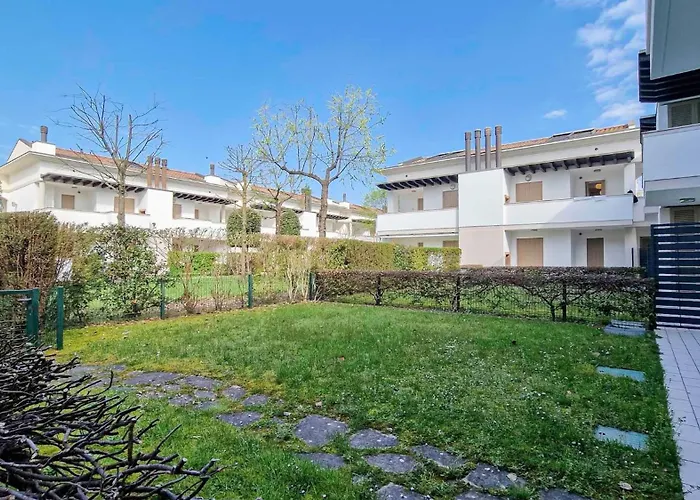 Lovely With Two Fenced Garden